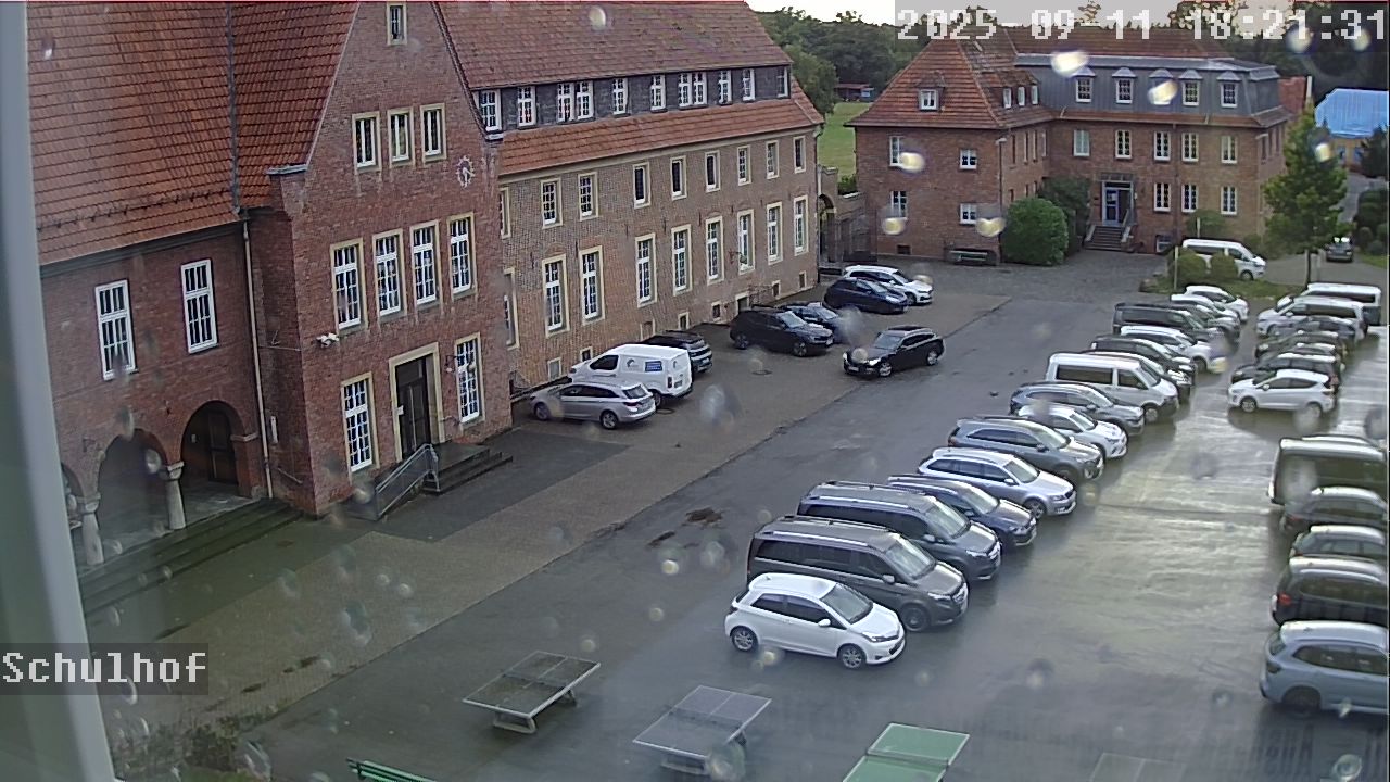 Webcam Schulhof 18:21