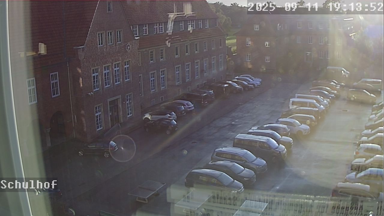 Webcam Schulhof 19:13