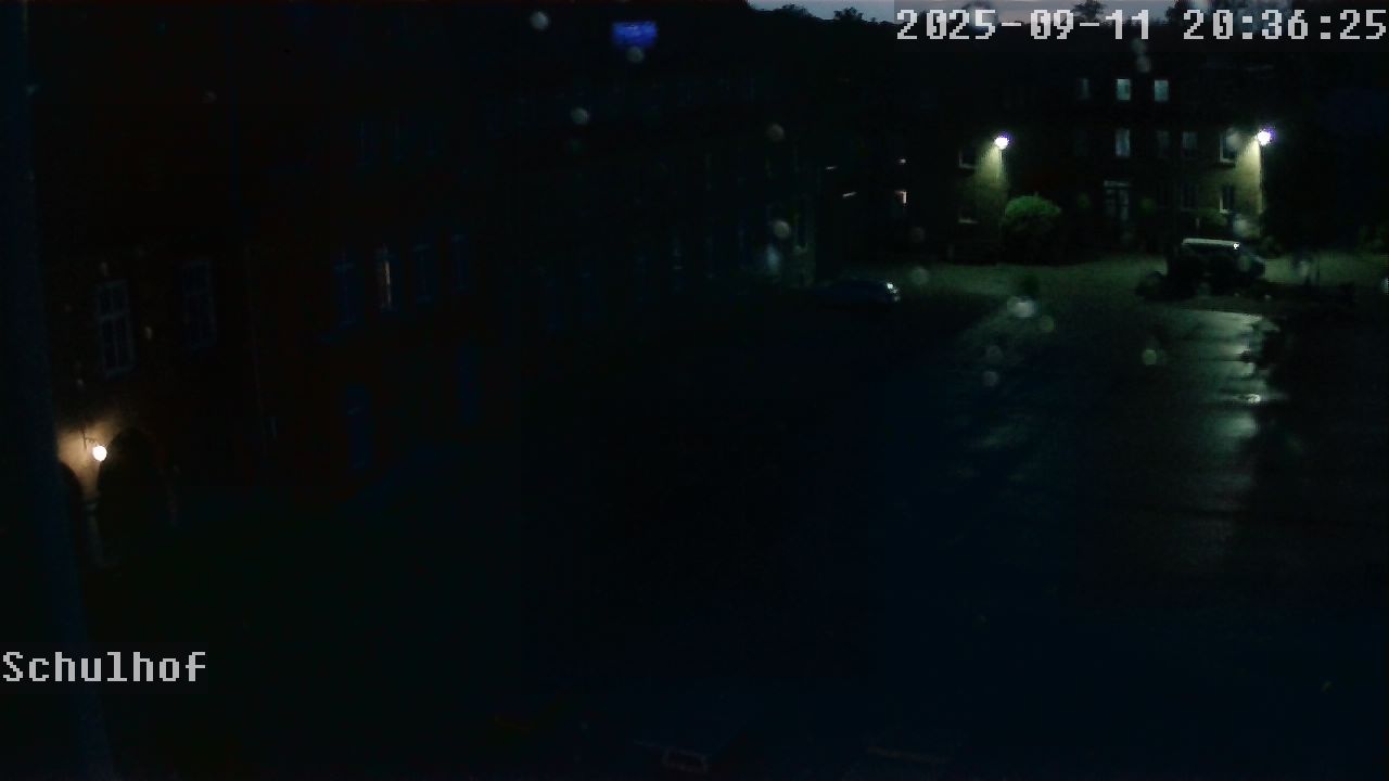 Webcam Schulhof 20:36