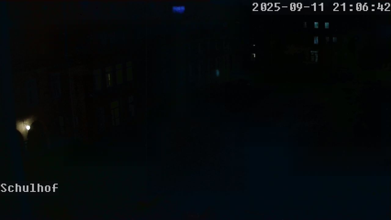 Webcam Schulhof 21:06