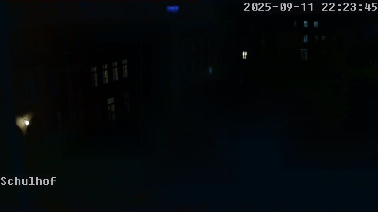 Webcam Schulhof 22:23