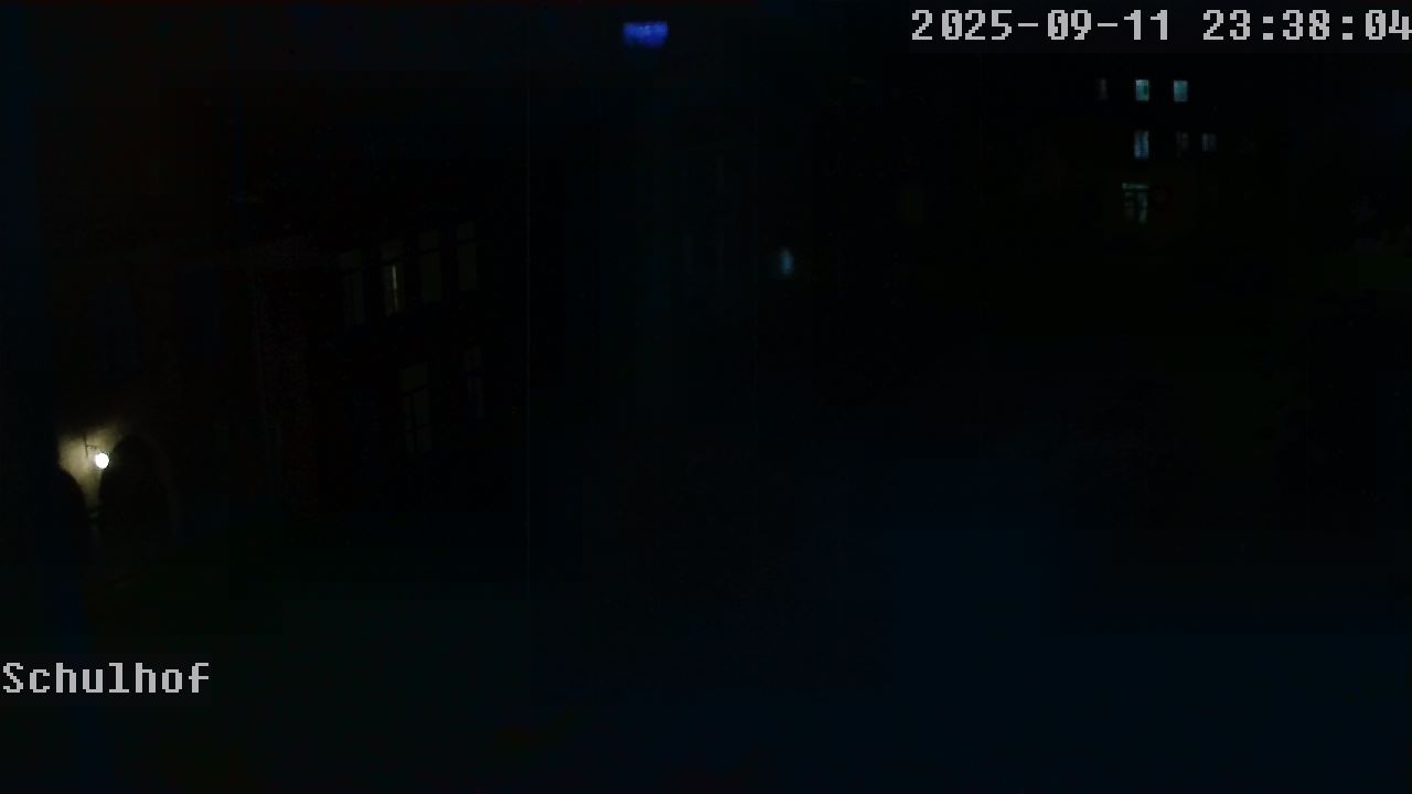 Webcam Schulhof 23:38