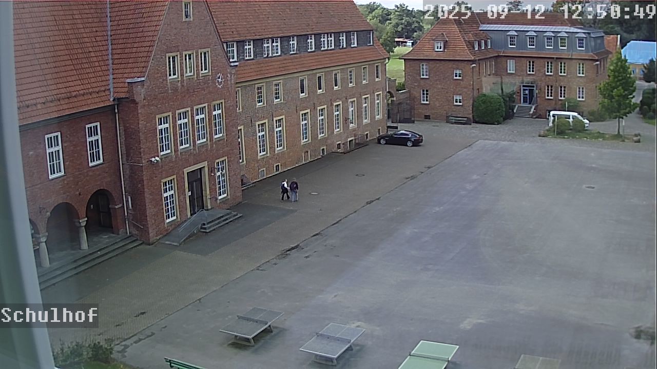 Webcam Schulhof 12:50