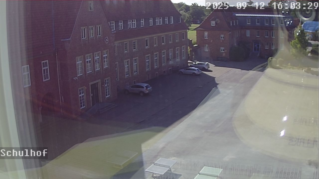 Webcam Schulhof 16:03