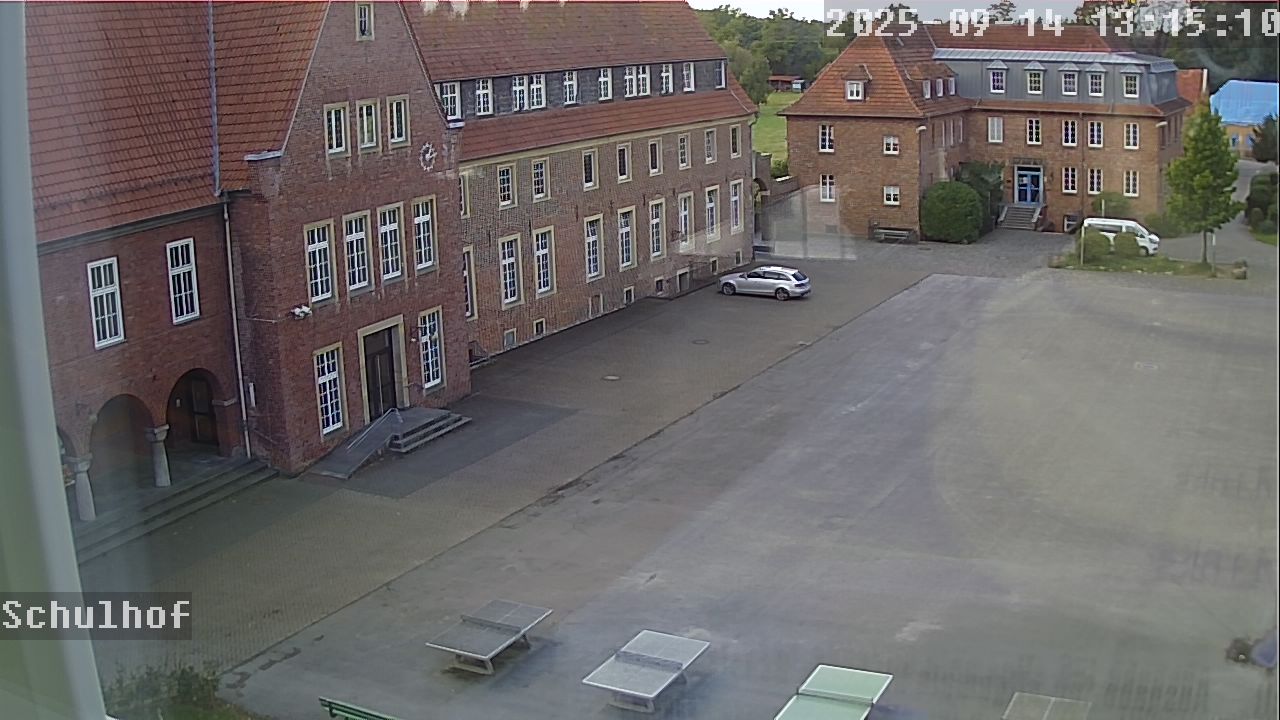 Webcam Schulhof 13:15