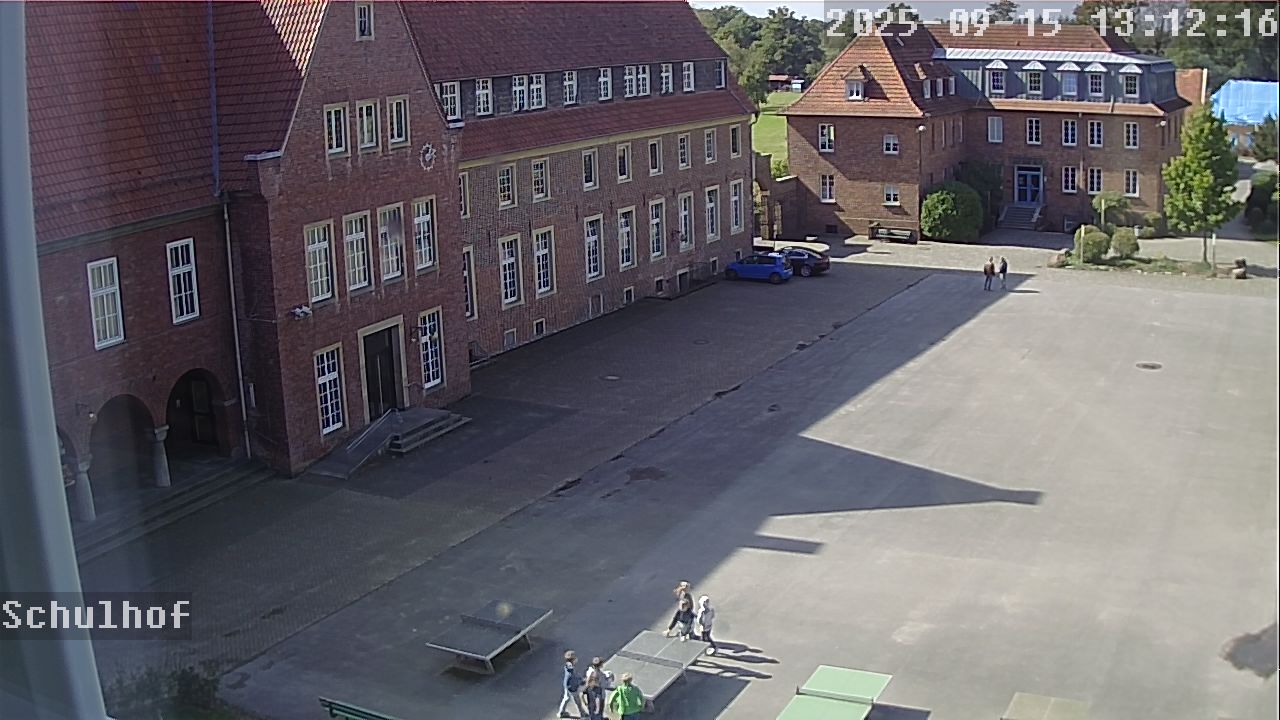 Webcam Schulhof 13:12