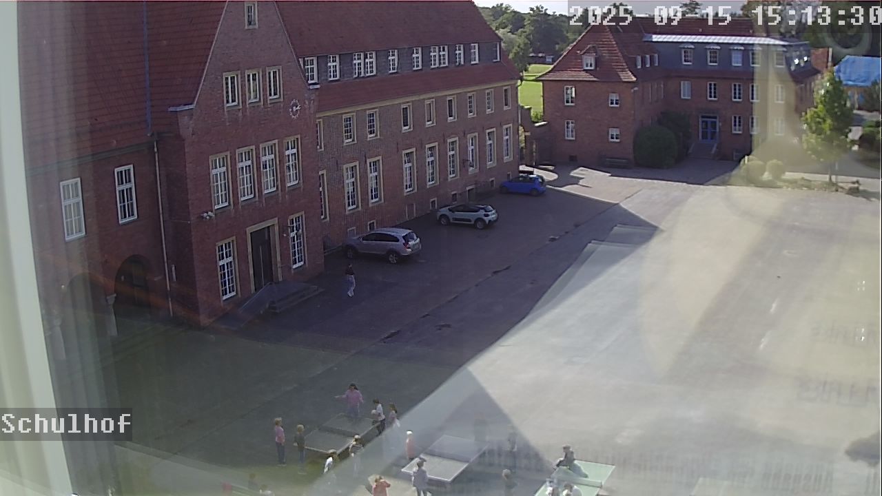 Webcam Schulhof 15:13