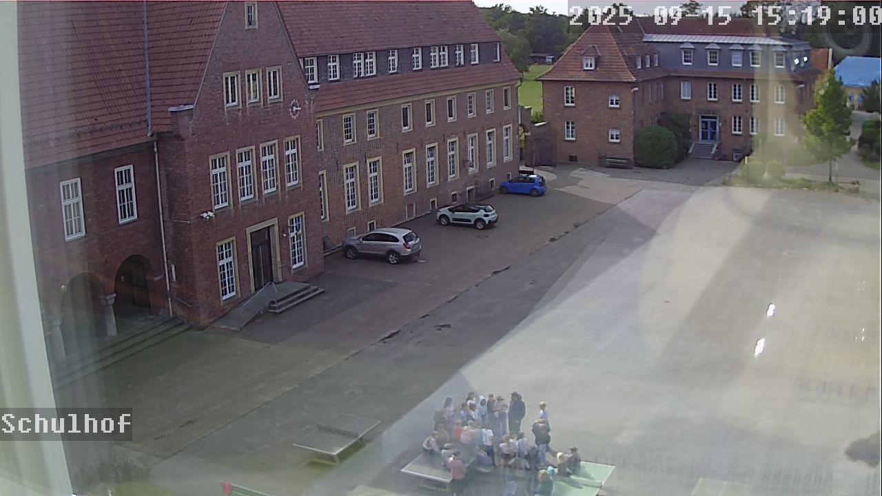 Webcam Schulhof 15:19