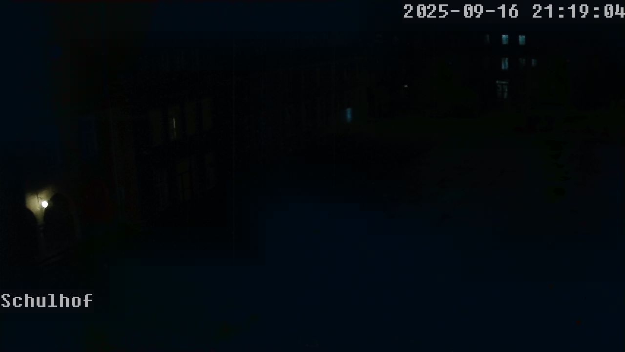 Webcam Schulhof 21:19