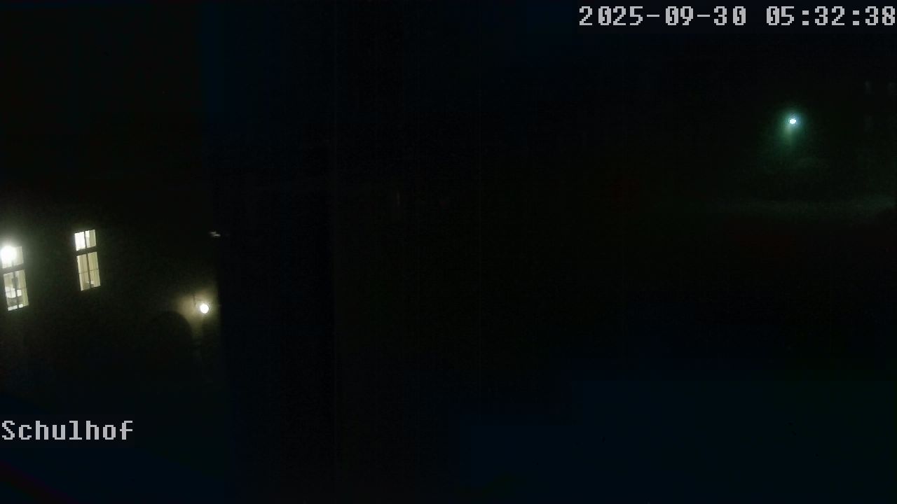 Webcam Schulhof 05:32
