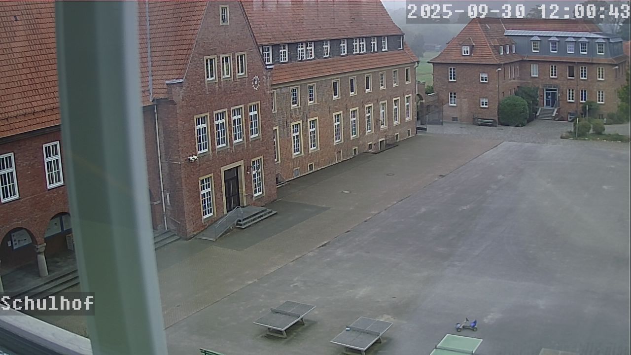 Webcam Schulhof 12:00