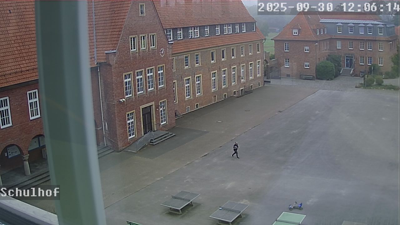 Webcam Schulhof 12:06