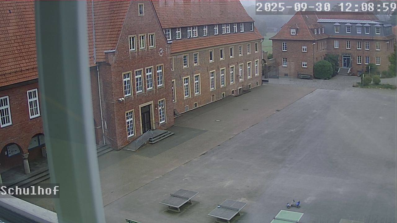 Webcam Schulhof 12:09